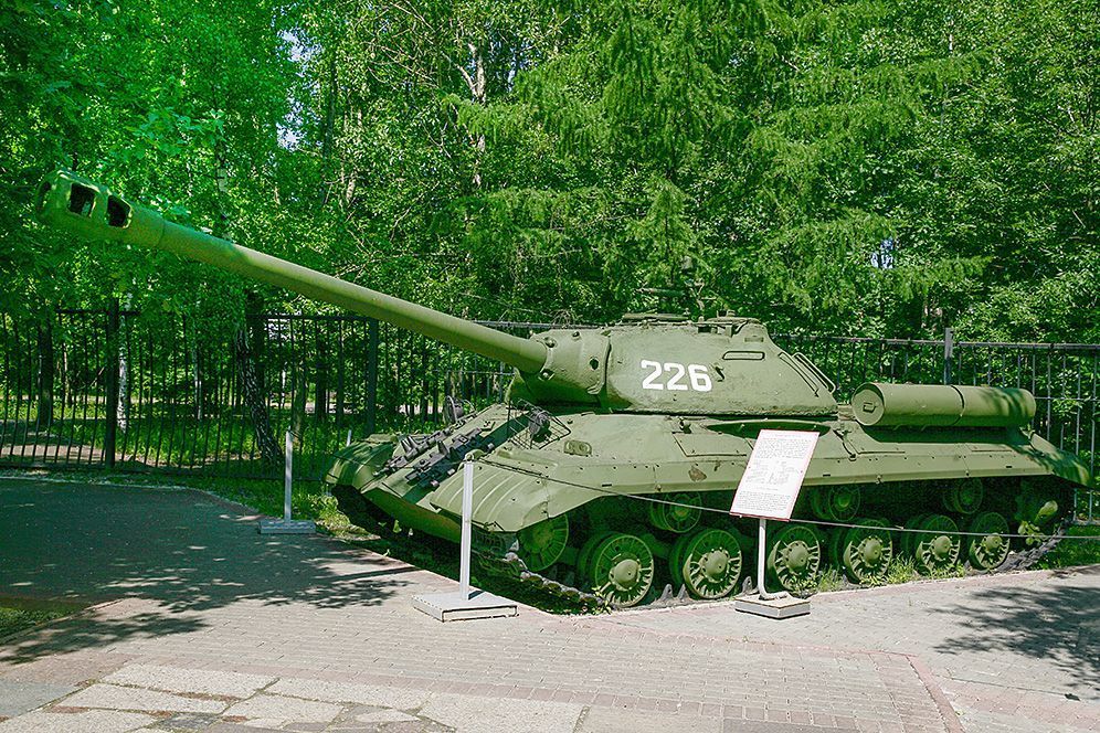 Лучший танк ис. Танк Иосиф Сталин. Танк Иосиф Сталин 3. Танк ИС 1945. Советский танк ИС-3.
